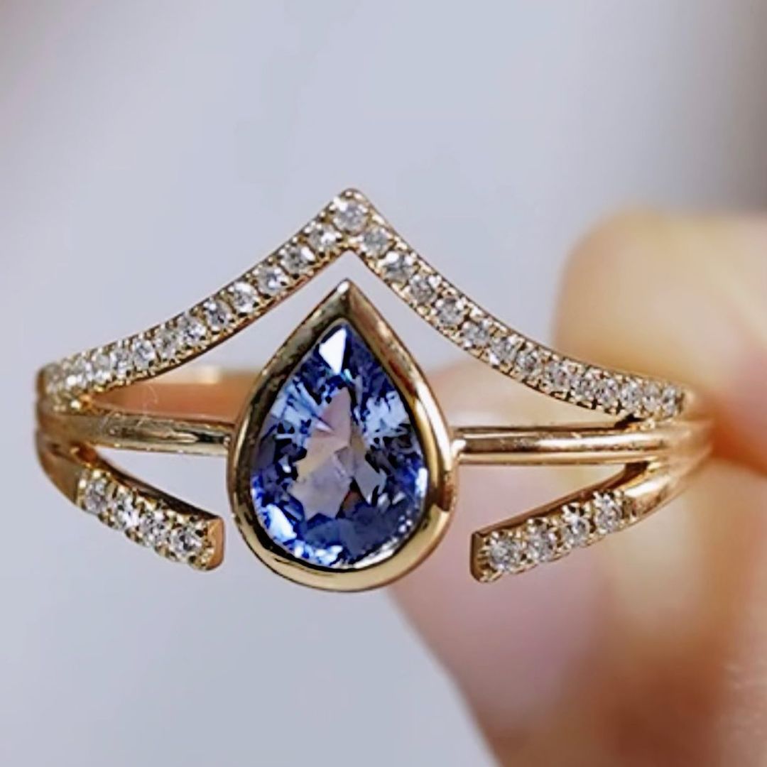 SAPPHIRE RING