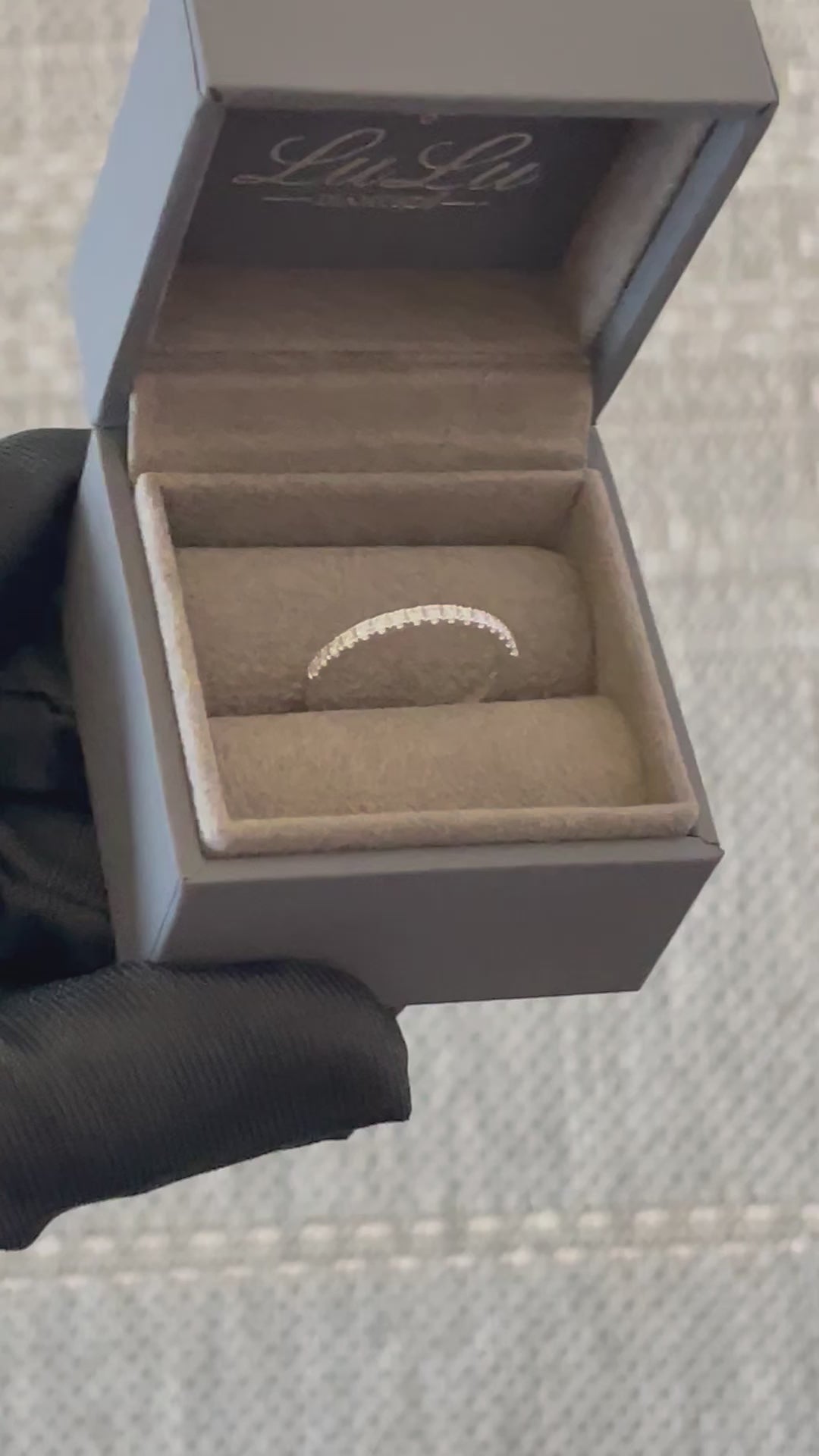 <span class='visually-hidden'>Load video: </span>4