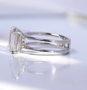 Lila Line Ring - 14K White or Yellow Gold