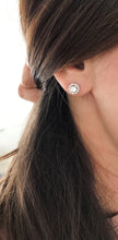 Load image into Gallery viewer, Flower Stud Earrings
